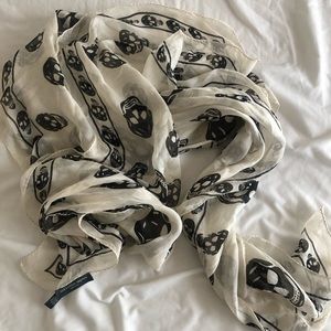 Alexander McQueen Skull Scarf
